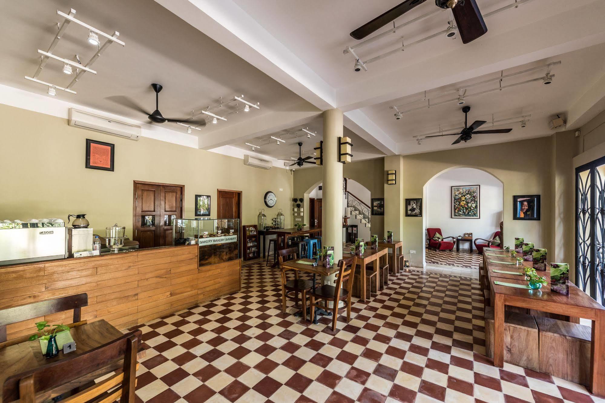 The Columns Hotel Kampot Ngoại thất bức ảnh
